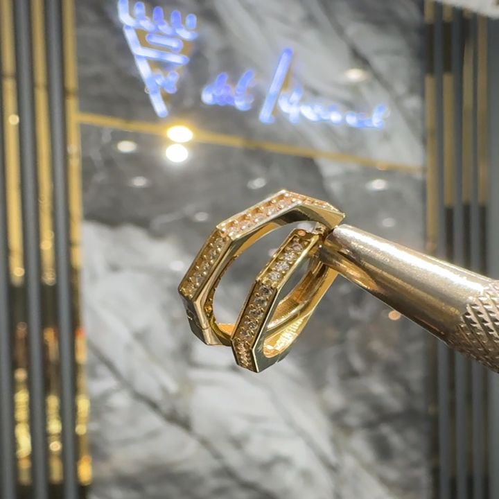 Huggies Earrings 10K Yellow Gold (2.1G Model SH-141) - Bijouterie Del Moral Brossard. Earrings