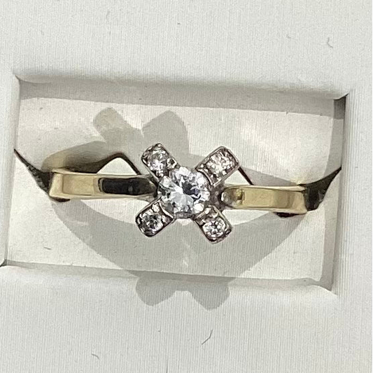 10K Yellow Gold X-Shaped Ring with Zirconia - 2.85g - Free Sizing