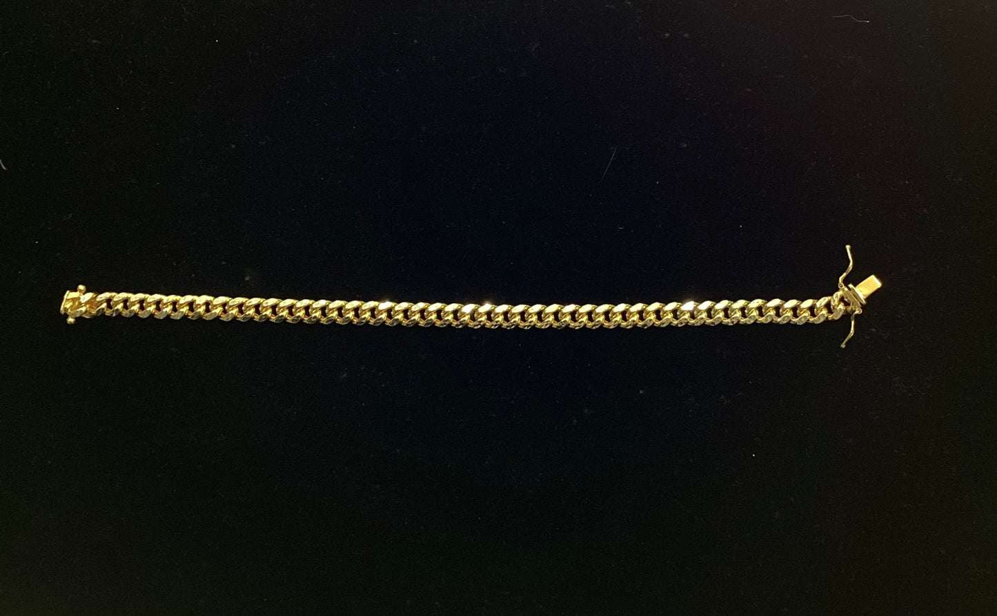 10K Y Gold Bracelet 9.0g