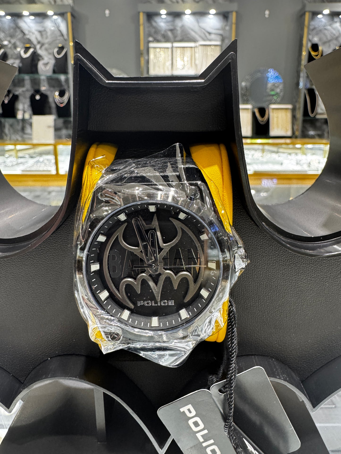 Police x Batman watch with the box and stand! 33363
