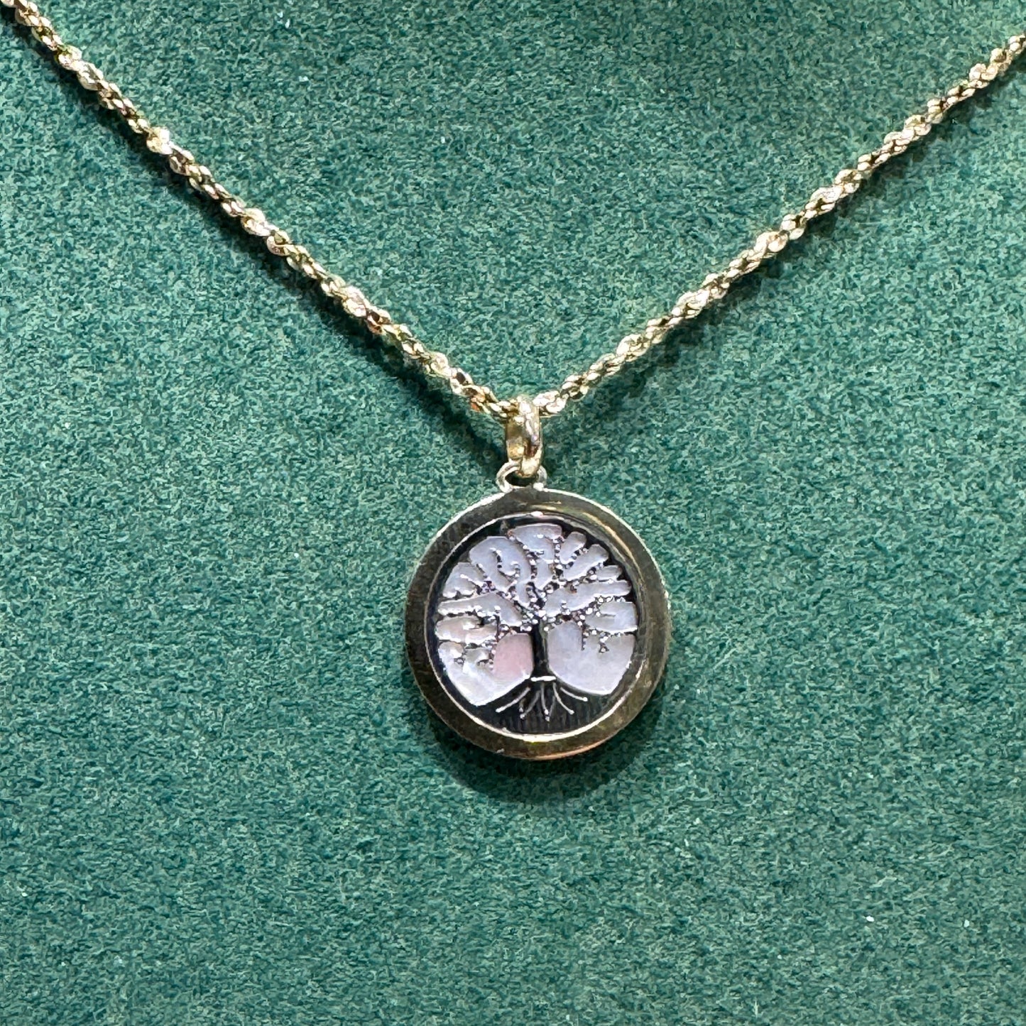 Colgante Árbol de la Vida - Oro amarillo de 10 quilates con nácar