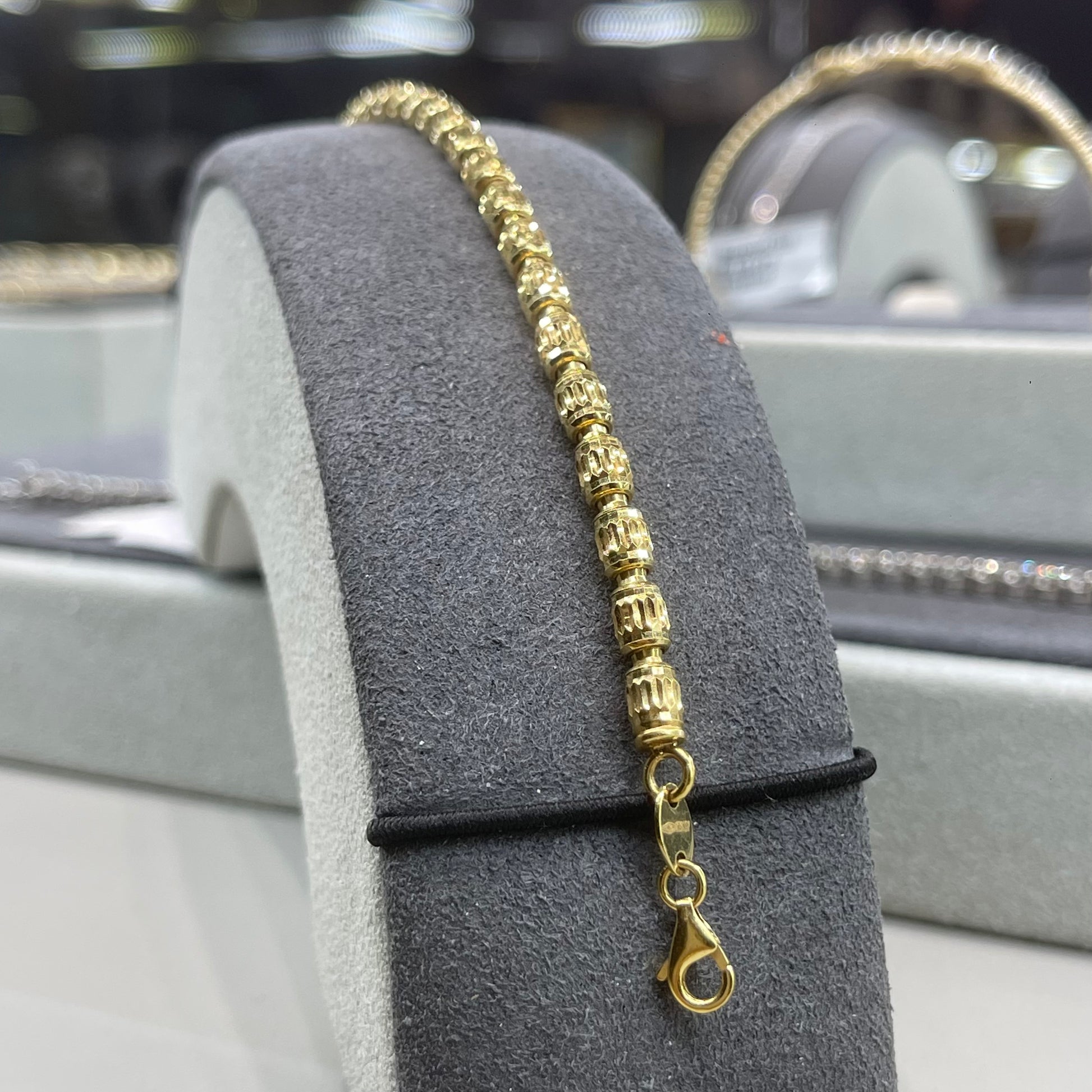 10K Italian gold bracelet for women, 7.97g, authentic Italian craftsmanship, luxurious design
