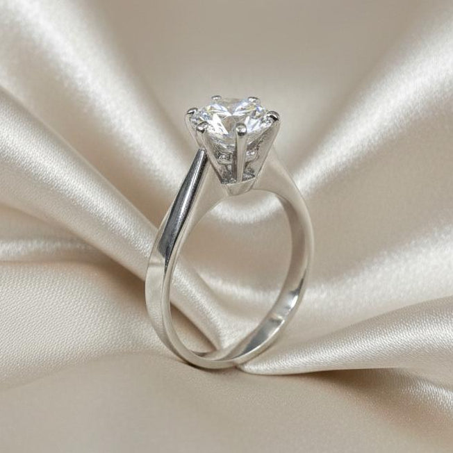 Platinum diamond ring 1 carat natural diamond ultimate luxury extraordinary brilliance
