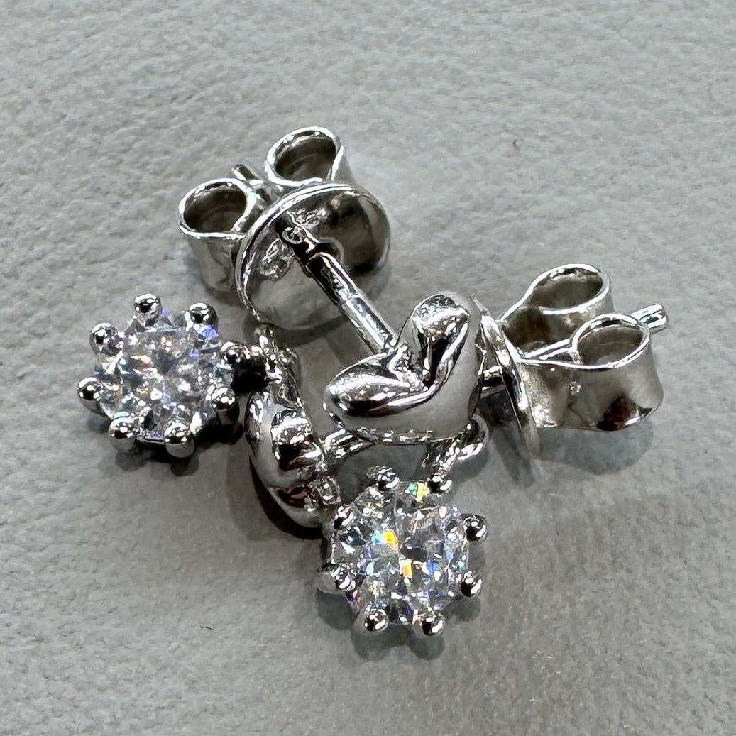 Sterling silver heart earrings detail showing moissanite stones and heart shape Model AZ137-E

