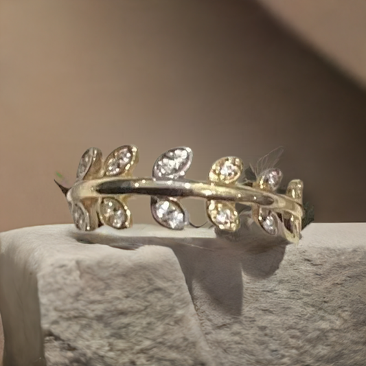 10K Y Gold Women Ring 1.35g