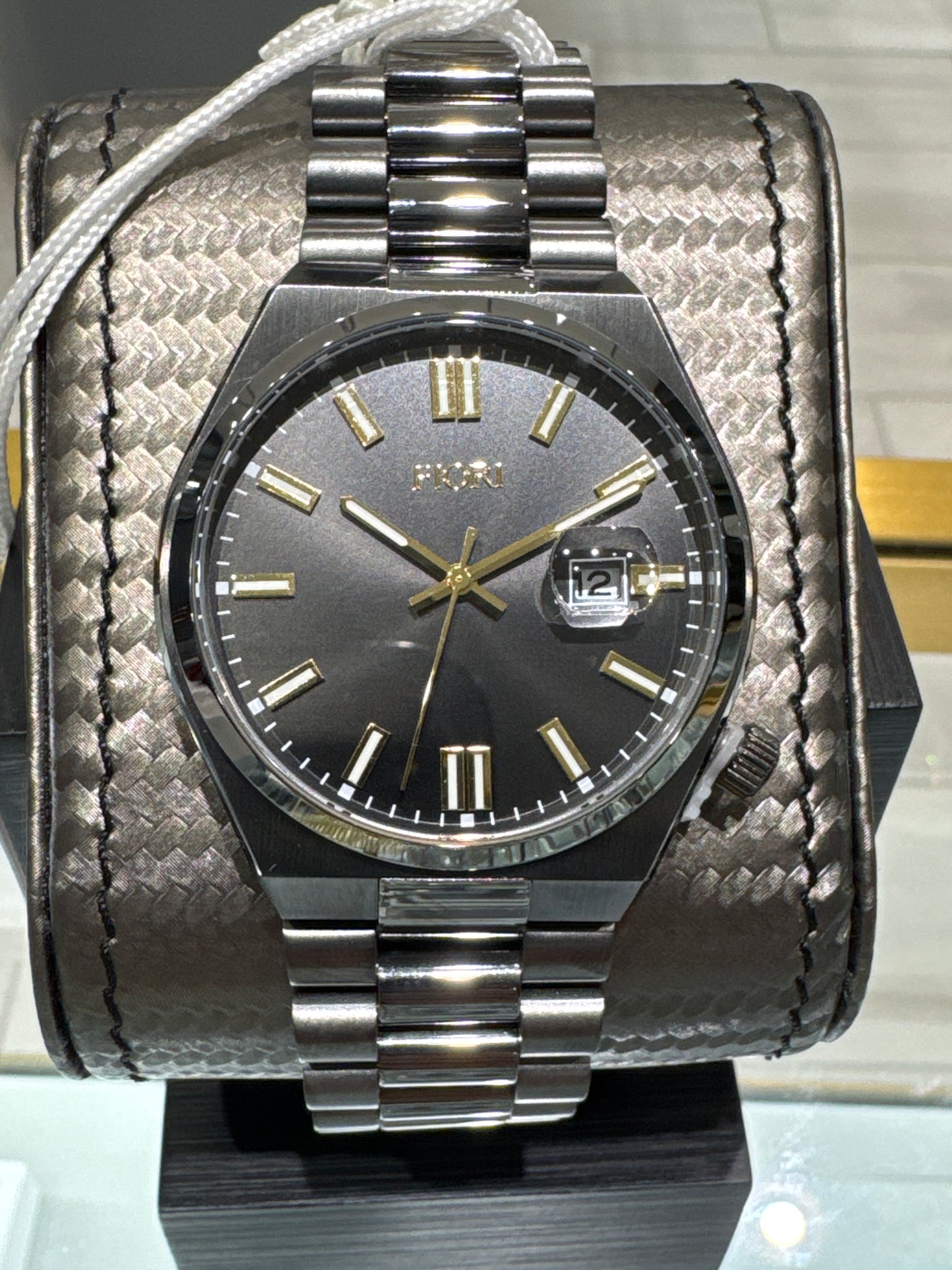 Montre Fiori 3957 à couronne vissée - Cadran gris avec accents dorés