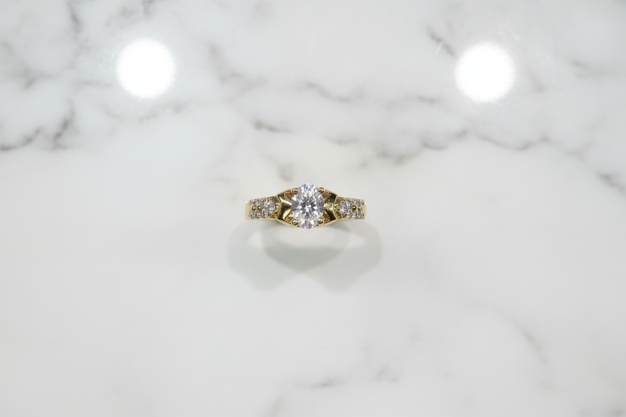 Round moissanite ring - top view
