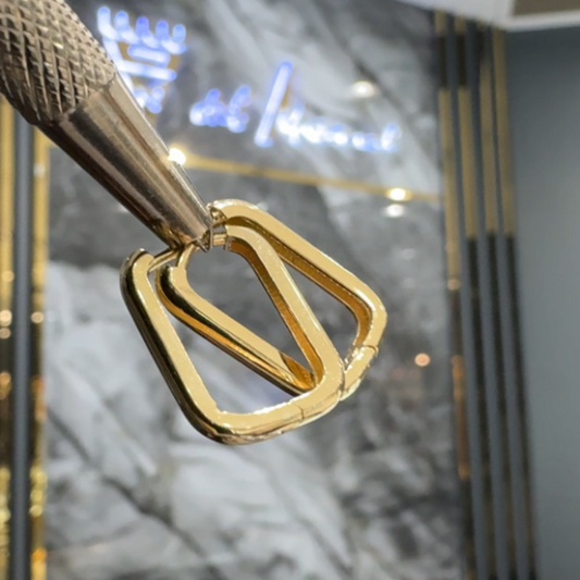 Huggies Earrings 10K Yellow Gold (2.4G Model SH-253) - Bijouterie Del Moral Brossard. Earrings